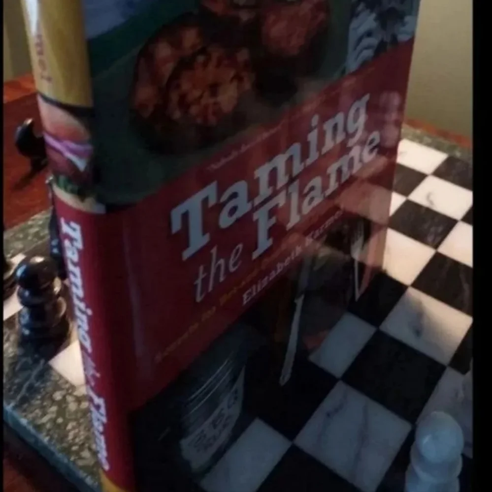 2005 NWOT TAMING THE FLAME GRILLING COOKBOOK by QUEEN BEE OF BBQ
